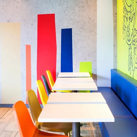 Ibis Budget Hotell 2*