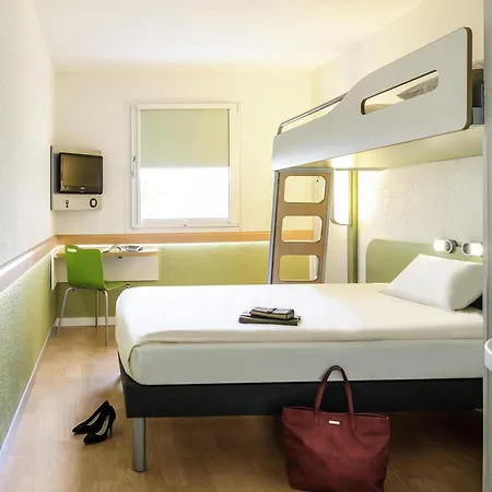 Ibis Budget Hotell 2*