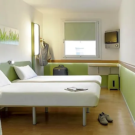Ibis Budget Hotel 2*